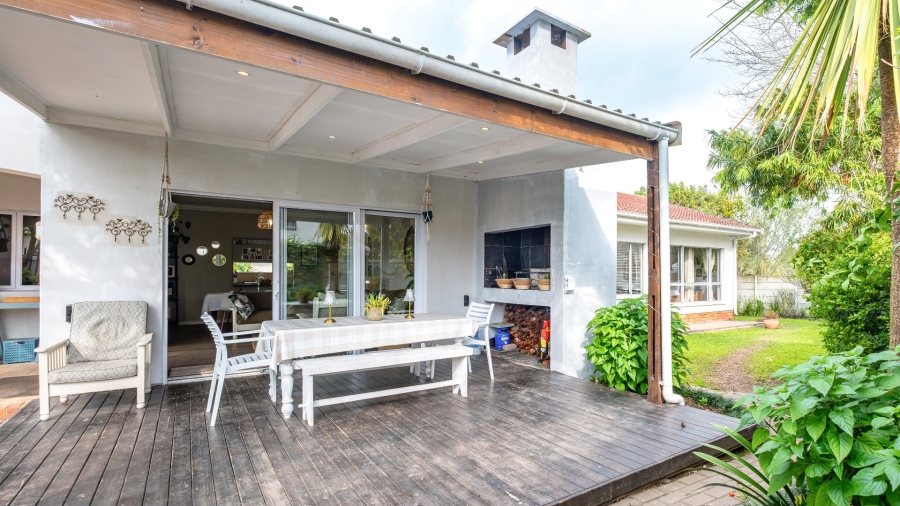 To Let 4 Bedroom Property for Rent in Denver Park Western Cape